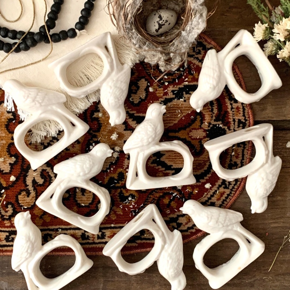 80's JAPANESE BONE WHITE PORCELAIN PERCHED SONG BIRD NAPKIN RING - Picture 9 of 10